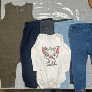 6 piece bundle: 3 H&M Jeggings, 1 fleece bottom, 2 white and green onesie